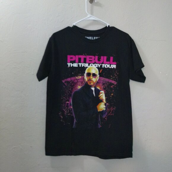 Pitbull “The Trilogy Tour” Concert T-Shirt – Official Tour Merch – Size Medium - Picture 1 of 3